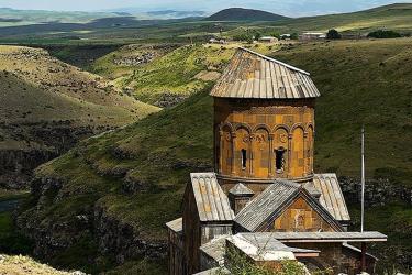 Կարսում բացվել է «Անի. Քարե պոեզիա» խորագրով ցուցահանդեսը, Կարո Փայլանը կոչ է արել «անպայման այցելել» (լուսանկար)