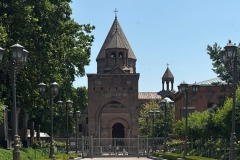 Կառավարության հրապարակած զեկույցը հակասահմանադրական է, հակականոնական և անօրինական․ Մայր Աթոռ