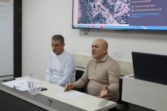 Մեղրի քաղաքի Զորավար Անդրանիկ թաղամասից մինչեւ Փարամազի թաղամաս սալապատում իրականացնելու վերաբերյալ հանրային քննարկում