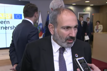 Նիկոլ Փաշինյանն ու Իլհամ Ալիևը կարճ զրուցել են