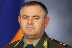 Ի՞նչ է կատարվում Խոզնավարի մատույցներում. Հայաստանի ԶՈՒ գլխավոր շտաբի պետ Արտակ Դավթյանին