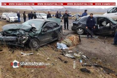 Խոշոր ավտովթար Սյունիքի մարզում. բախվել Opel Astra-ները. 5 վիրավորներից 2-ը ոստիկանության աշխատակիցներ են. 3-ն էլ գտնվում են ծայրահեղ ծանր վիճակում