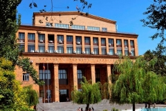 ԵՊՀ-ում երկու շաբաթով կդադարեցվեն այն դասընթացները, որոնք հնարավոր չէ իրականացնել հեռավար