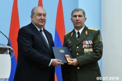 Արմեն Սարգսյանը հանդիպել է ՀՀ ԶՈւ գլխավոր շտաբի պետ, գեներալ-գնդապետ Օնիկ Գասպարյանի հետ