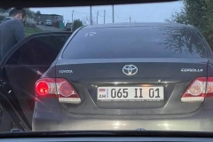 Մեղրիի քաղաքապետ Մխիթար Զաքարյանին բազմաթիվ ոստիկանների ուղեկցությամբ տեղափոխում են Երևան (Տեսանյութեր)