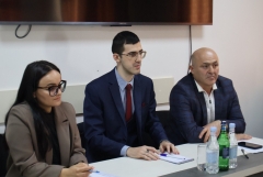 Մեղրիի համայնքապետարանում տեղի ունեցավ հանդիպում-քննարկում ՀՀ Էկոնոմիկայի նախարարության ներկայացուցիչների և Մեղրի համայնքի մեղվապահների միջև