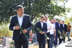 Անկախության 35-րդ տարեդարձին Կապան համայնքի ղեկավար Գևորգ Փարսյանն ու համայնքային ենթակայության կազմակերպությունների ներկայացուցիչները հարգանքի տուրք են մատուցել Բաղաբուրջի հուշահամալիրում