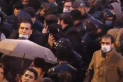 ԱԺ-ի դիմաց հանրահավաքն այսօր ավարտվեց. վաղն ընդդիմությունը կհավաքվի կառավարության դիմաց