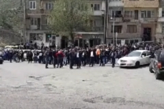 «Նիկոլ Փաշինյանը վախեցավ մտնել Քաջարան». բնակիչները փակել էին քաղաք մտնող գլխավոր ճանապարհը