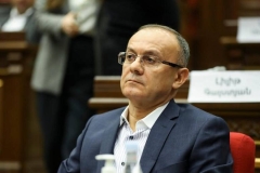 Սեյրան Օհանյանը, ըստ մեղադրանքի, մարտիմեկյան իրադարձությունների ժամանակ բանակը ներգրավել է քաղաքական գործընթացում