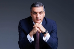 Նիկոլ Փաշինյանը խաղում է մայրերի վախի վրա. Արման Թաթոյան