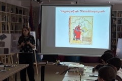 Մատենադարանի կրթական ծրագրի շրջանակում Կապանի ակումբագրադարանային կենտրոնում ընթանում են քառօրյա դասընթացներ