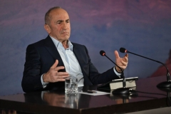 ՀՀ բոլոր տարբերակներով լինելու է, բայց ինչպիսինն է լինելու՝ կամ առանց Սյունիք, կամ առանց Հայ առաքելական եկեղեցի. Ռոբերտ Քոչարյան