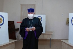 Աստված բարի օրերն առատացնի մեր ժողովրդի կյանքում. Ամենայն Հայոց Կաթողիկոսը քվեարկեց ԱԺ ընտրություններում