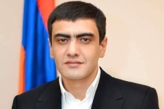 Գորիս համայնքի ղեկավար Առուշ Առուշանյանի շնորհավորական ուղերձը Ամանորի և Սուրբ Ծննդյան տոների կապակցությամբ