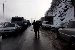 Սյունիքում իրավիճակը շարունակում է լարված մնալ, քաղաքացիները փակել են Գորիս-Կապան ճանապարհը․ (ՏԵՍԱՆՅՈւԹ)