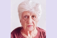 90-ամյա Գալինա Մովսիսյանը հինգ տասնամյակ շարունակ ռուսաց լեզու էր դասավանդում Կապանում