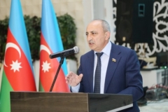«Հայաստանը պետք է պայմաններ ստեղծի արևմտյան ադրբեջանցիների անվտանգ վերադարձի համար». Ադրբեջանում չեն հանգստանում