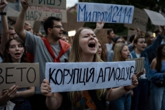 Զելենսկու ստորագրած վիճահարույց օրինագծի դեմ զանգվածային ցույցերը տարածվել են Ուկրաինայի մյուս քաղաքներում