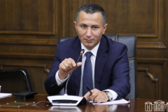 Գեղարքունիքից Սյունիք գնացած մարզպետն ու նրա ունեցվածքը. «Ժողովուրդ»