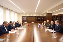 Սուրեն Պապիկյանն ընդունել է ՀՀ-ում ՌԴ դեսպանին և նորանշանակ ռազմական կցորդին