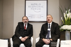 Բաքուն որոշել է թուլացնել ճնշումը ՀՀ-ի վրա՝ Երևանում իշխանափոխությունից խուսափելու համար. Известия