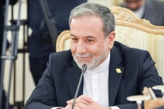 Նոր հարվածներից հետո Արաղչին հայտարարել է, որ մերձավորարևելյան ճգնաժամը ռազմական լուծում չունի