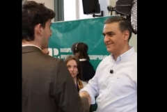 «Միասնության թեւերի» ղեկավար Արման Թաթոյանի ոչ ֆորմալ շփումը երիտասարդների հետ