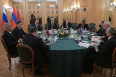 Մոսկվայում ընթանում է Հայաստանի, Ադրբեջանի և Ռուսաստանի փոխվարչապետերի հանդիպումը