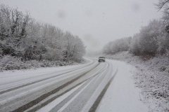 Սիսիանի, Գորիսի, Մեղրիի, Ապարանի, Արագածի, Դիլիջանի, Գավառի տարածաշրջաններում ձյուն է տեղում։