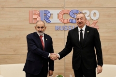 Կազանում՝ BRICS-ի 16-րդ գագաթնաժողովի շրջանակներում տեղի է ունեցել վարչապետ Փաշինյանի հանդիպումն Իլհամ Ալիեւի հետ