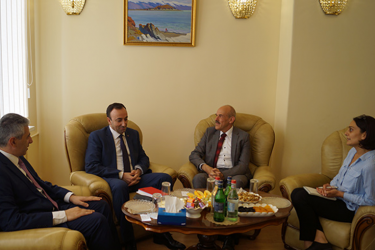 ՍԴ նախագահ Հրայր Թովմասյանը Գերմանիայի դեսպանի հետ քննարկել է երկրի դատաիրավական ոլորտի հիմնախնդիրները