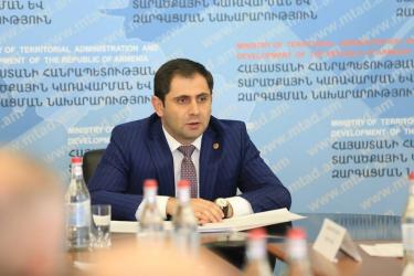 Նախարար Սուրեն Պապիկյանը մարզպետների հետ քննարկել է օրակարգային նշանակության մի շարք հարցեր
