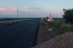 Գորիսի խաչմերուկից մինչև Սատանի կամուրջ 19.5 կմ ճանապարհահատվածում ասֆալտբետոնե ծածկը տեղադրվել է