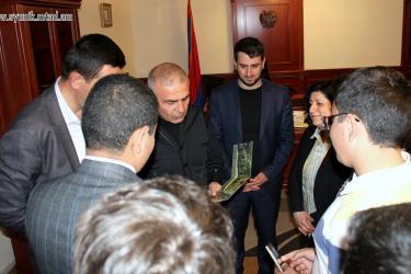 ՀԱՆԴԻՊՈՒՄ ՊԱՏԱՆԻ ՁԵՌՆԵՐԵՑՆԵՐԻ ՀԵՏ