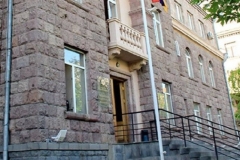 ԿԸՀ-ն հորդորում է քվեարկության գնալիս թվեր կրող հագուստ չհագնել