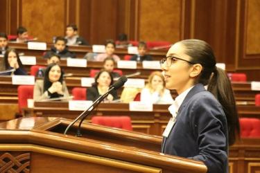 Նրանք ներկայացնում են Սիսիանը. Լարիսա Հարությունյան