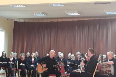 Դահլիճը լուռ հիանում էր, թե ինչպես են հոլանդացիները հայրերեն երգում