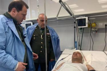 Դավիթ Տոնոյանը այցելել է Տավուշում վիրավորված պայմանագրային զինծառայողին