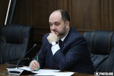 Հետաձգված դասերը կլրացվեն, քննությունները կկազմակերպվեն ավելի ուշ, իսկ մանկավարժները կշարունակեն վարձատրվել․ Արայիկ Հարությունյան