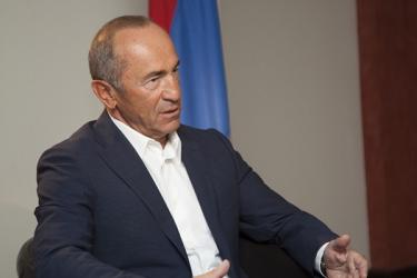 Ռոբերտ Քոչարյանի պաշտպանները ինքնաբացարկի միջնորդություն կներկայացնեն դատավորին. նիստը կշարունակվի վաղը