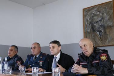 Օսիպյանը Սյունիքի մարզում հանդիպել է ռեյտինգային ընտրակարգով առաջադրված պատգամավորության թեկնածուների հետ