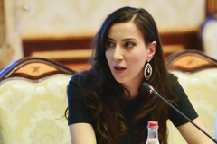 Եվս 80 ռազմագերու առնչությամբ ունենք անվիճելի ապացույցներ, որ նրանք գերեվարվել են. այլ հարց է՝ այս պահին ո՞ղջ են, թե՞ ոչ. Սիրանուշ Սահակյան