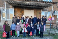 Շուրջ 400 երեխա Հայաստանում Ռուսաստանի դեսպանատնից և ռուս-հայկական գործարար խորհրդից նվեր է ստացել