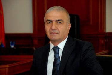 Սյունիքի մարզպետ Հունան Պողոսյանի շնորհավորական ուղերձը 2018-2019 ուստարվա վերջին զանգի կապակցությամբ  