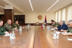 Վաղարշակ Հարությունյանն ու Ալեքսանդր Դվորնիկովը քննարկել են Սյունիքում ստեղծված իրավիճակը