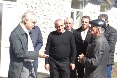 Բարձրավանի հիմնախնդիրները՝ ՀԱԿ-ի ուշադրության կենտրոնում, իսկ Շուռնուխում եւ Որոտանում գրոհ էր Կարեն Լազարյանի գովազդային պաստառների  դեմ