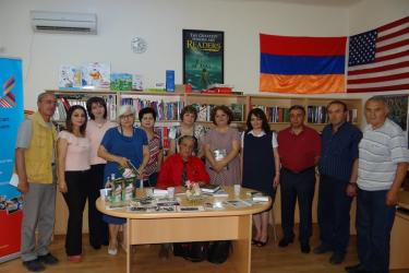 Հանդիպում գրադարանում 