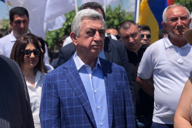 Շատերն իրենց դնում են գիտունիկի տեղ և փորձում են Սահմանադրությունը մեկնաբանել. ինչ կա, մեզ համար պարտադիր օրենք է. Սերժ Սարգսյան