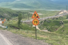 Սիսիանի Ծղուկ բնակավայրի մոտ իրականացվում է դժվարանցանելի տեղամասի վերակառուցում